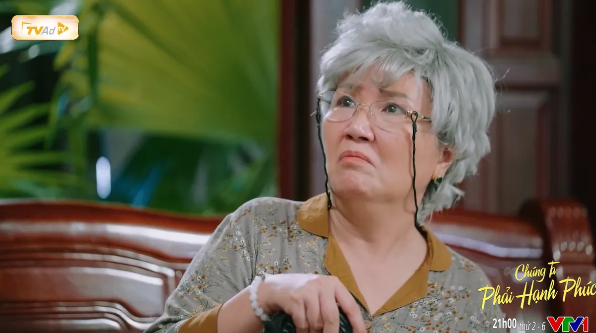 Ch&uacute;ng ta phải hạnh ph&uacute;c - Tập 2: B&igrave;nh l&agrave;m diễn vi&ecirc;n nhưng kh&ocirc;ng c&oacute; tiền trả thu&ecirc; trọ - Ảnh 2.