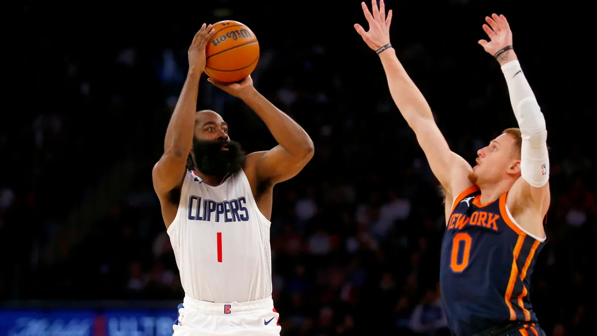 Những hoài nghi về vụ chuyển nhượng James Harden - Ảnh 1. Những hoài nghi về vụ chuyển nhượng James Harden - Ảnh 1.