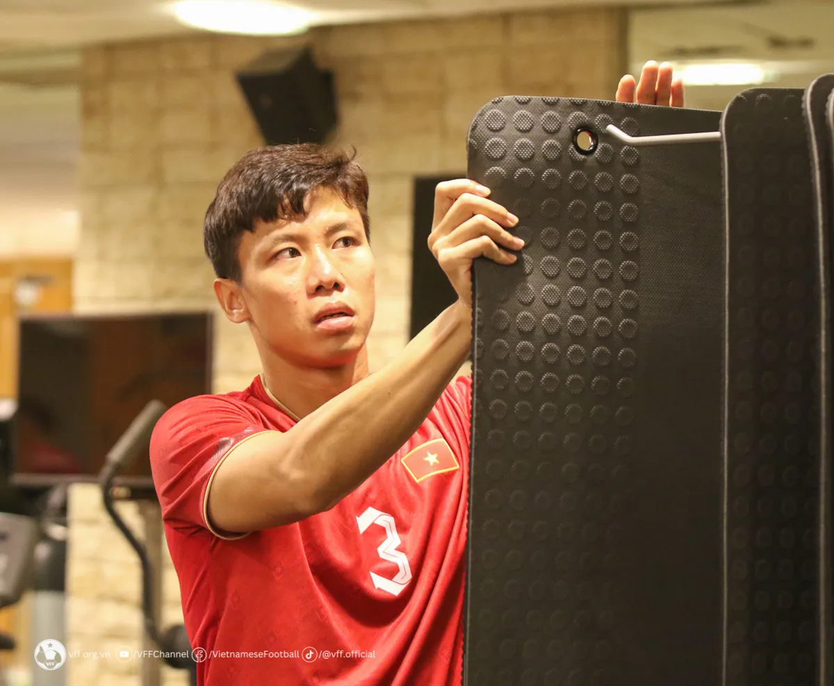 ĐT Việt Nam tăng cường sức mạnh bằng các bài tập Gym - Ảnh 1. ĐT Việt Nam tăng cường sức mạnh bằng các bài tập Gym - Ảnh 1.
