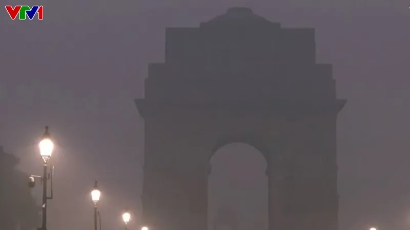 Hơn 30 triệu d&acirc;n ở thủ đ&ocirc; Ấn Độ gặp vấn đề về sức khỏe - Ảnh 1.