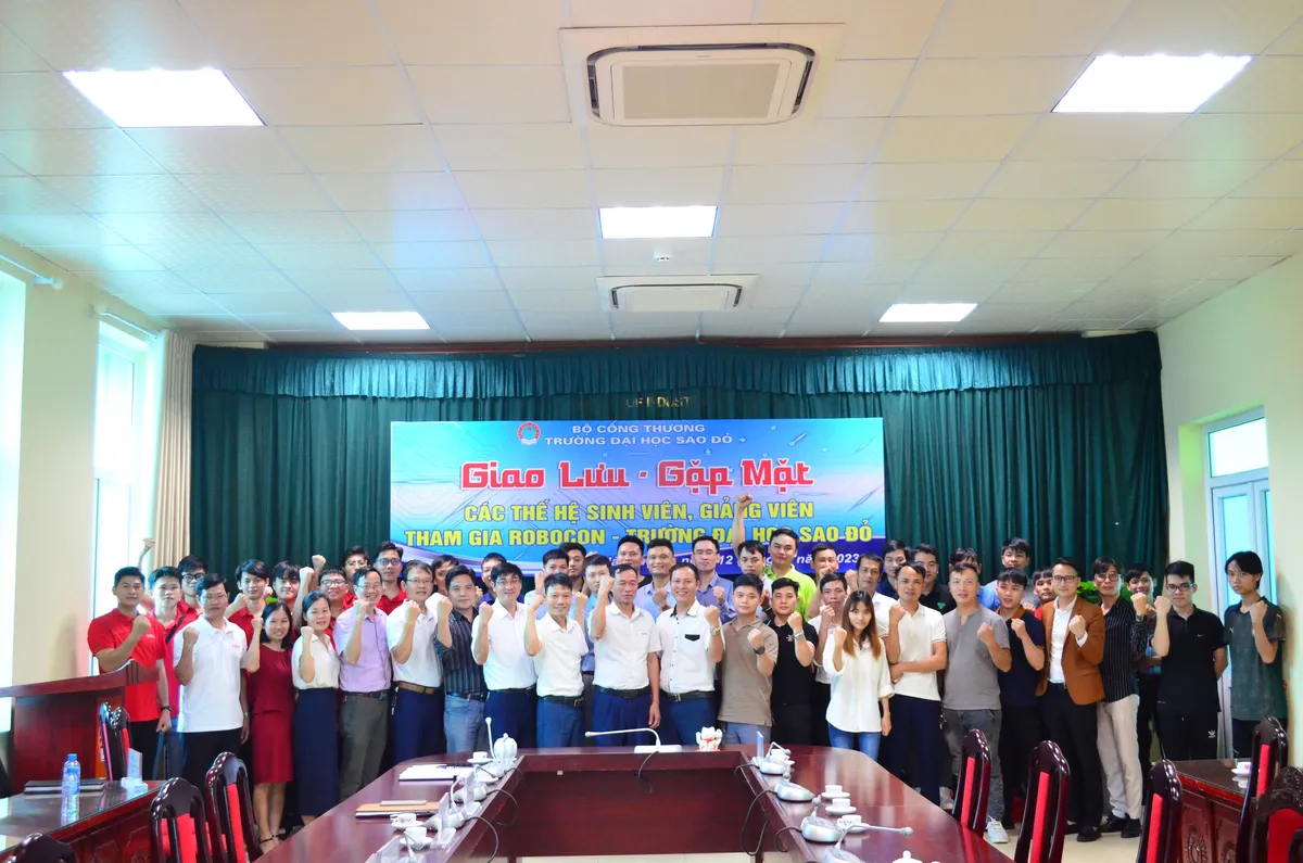 Truyền lửa đam m&ecirc; Robocon tại Trường Đại học Sao Đỏ - Ảnh 10.