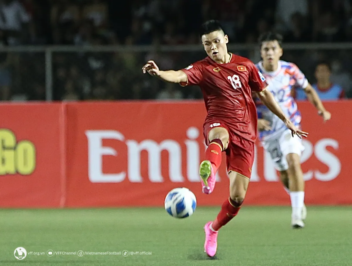 ĐT Việt Nam khởi đầu vòng loại World Cup 2026 bằng chiến thắng 2-0 trên sân Philippines - Ảnh 3. ĐT Việt Nam khởi đầu vòng loại World Cup 2026 bằng chiến thắng 2-0 trên sân Philippines - Ảnh 3.