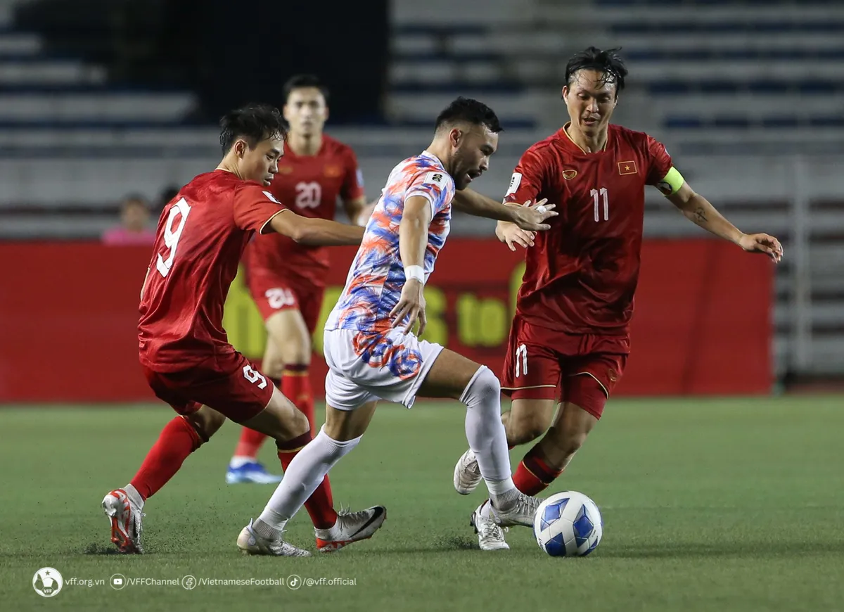ĐT Việt Nam khởi đầu vòng loại World Cup 2026 bằng chiến thắng 2-0 trên sân Philippines - Ảnh 1. ĐT Việt Nam khởi đầu vòng loại World Cup 2026 bằng chiến thắng 2-0 trên sân Philippines - Ảnh 1.