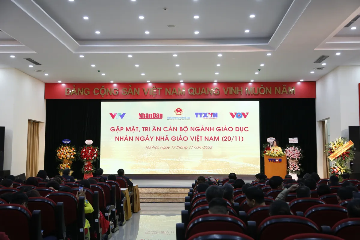 Các cơ quan báo chí tổ chức gặp mặt, tri ân cán bộ ngành giáo dục nhân ngày Nhà giáo Việt Nam - Ảnh 5. Các cơ quan báo chí tổ chức gặp mặt, tri ân cán bộ ngành giáo dục nhân ngày Nhà giáo Việt Nam - Ảnh 5.