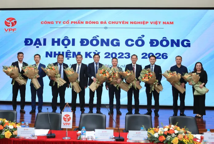 VPF tập trung tăng doanh thu, nâng cao hình ảnh V.League giai đoạn 2023-2026 - Ảnh 1. VPF tập trung tăng doanh thu, nâng cao hình ảnh V.League giai đoạn 2023-2026 - Ảnh 1.