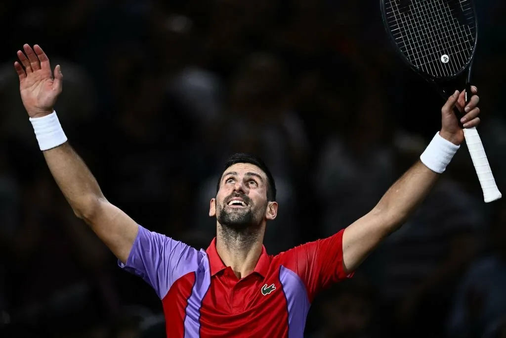 Daniil Medvedev bị loại khỏi Paris Masters - Ảnh 2. Daniil Medvedev bị loại khỏi Paris Masters - Ảnh 2.