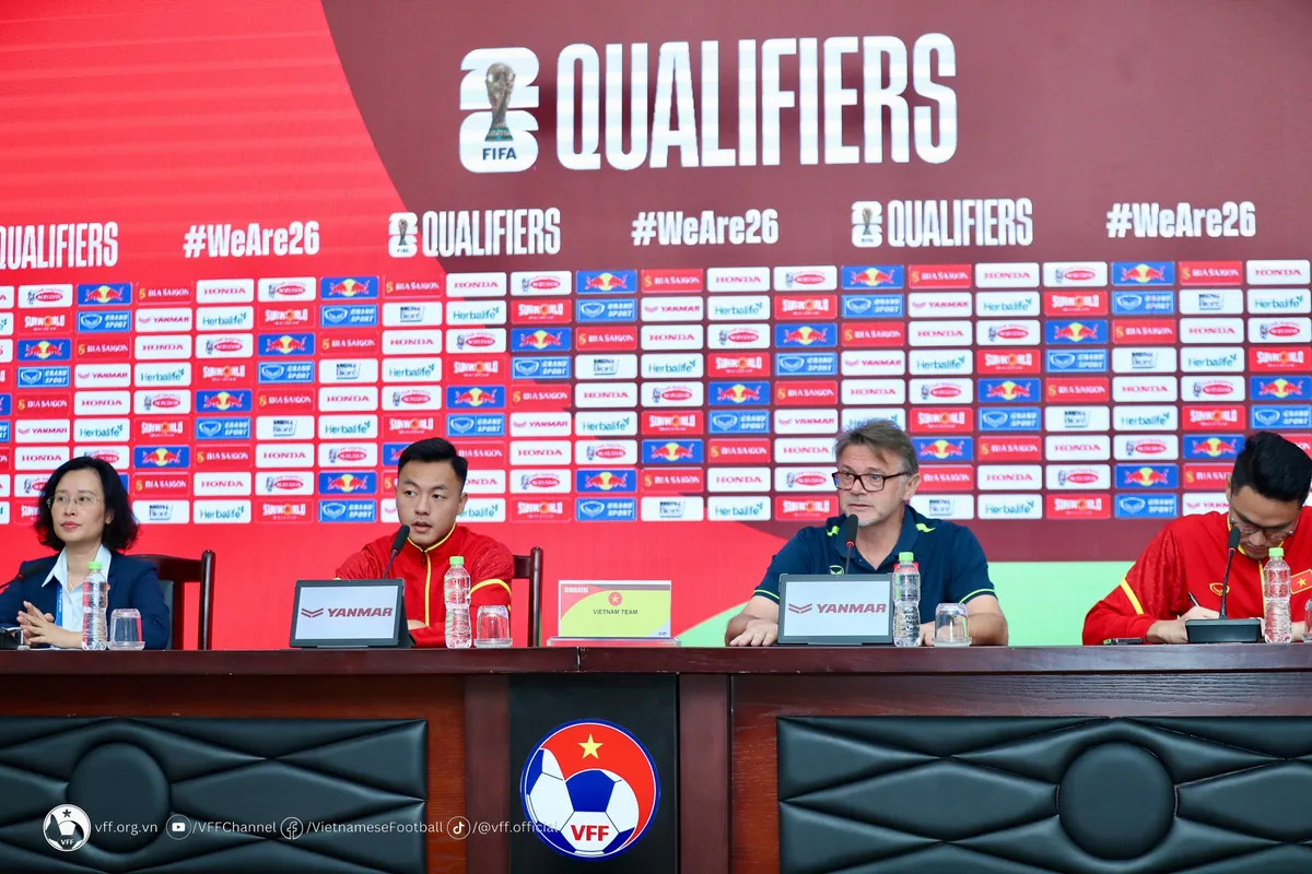 HLV Philippe Troussier: ĐT Việt Nam sẽ nỗ lực tối đa để có kết quả tốt trước Iraq - Ảnh 1. HLV Philippe Troussier: ĐT Việt Nam sẽ nỗ lực tối đa để có kết quả tốt trước Iraq - Ảnh 1.