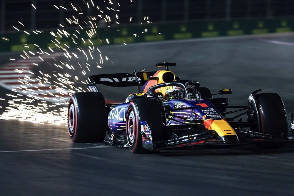 Max Verstappen và những cột mốc ấn tượng sau GP Las Vegas - Ảnh 2. Max Verstappen và những cột mốc ấn tượng sau GP Las Vegas - Ảnh 2.