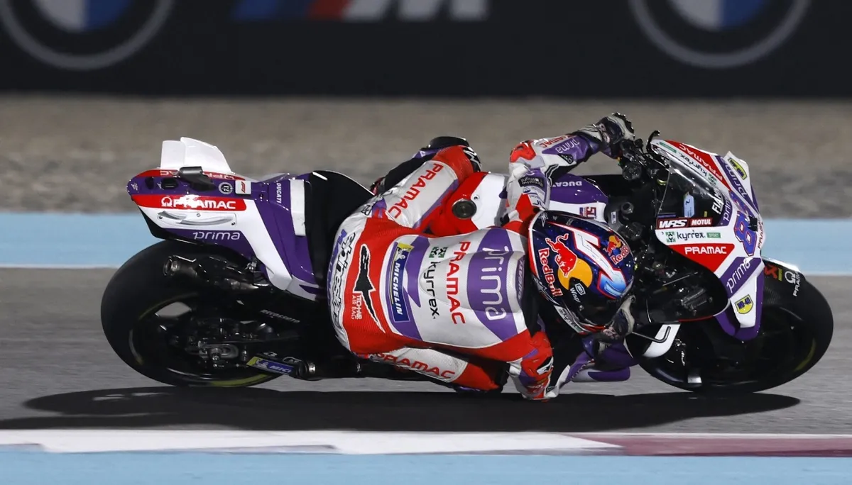Các tay đua MotoGP không hài lòng với lốp xe của Michelin - Ảnh 2. Các tay đua MotoGP không hài lòng với lốp xe của Michelin - Ảnh 2.