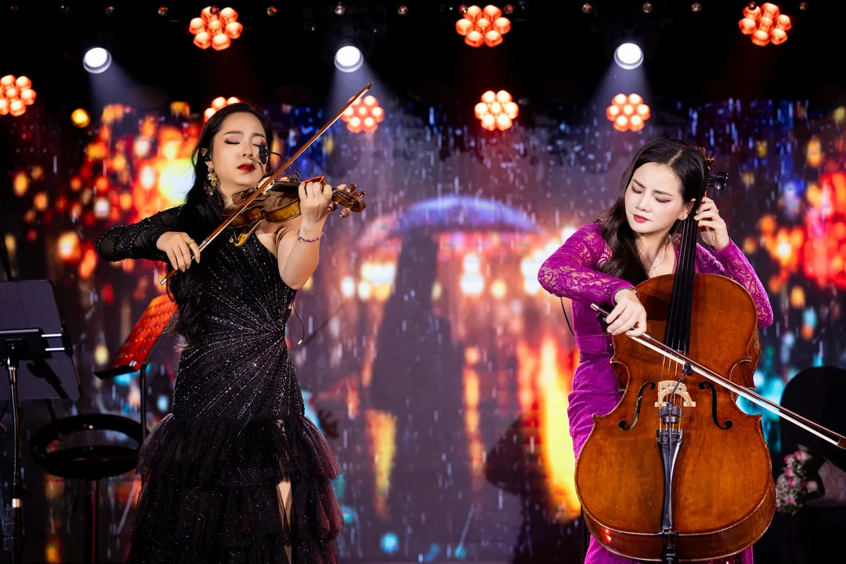 Cellist H&agrave; Mi&ecirc;n lần đầu kết hợp c&ugrave;ng con rể của diva Thanh Lam - Ảnh 3.
