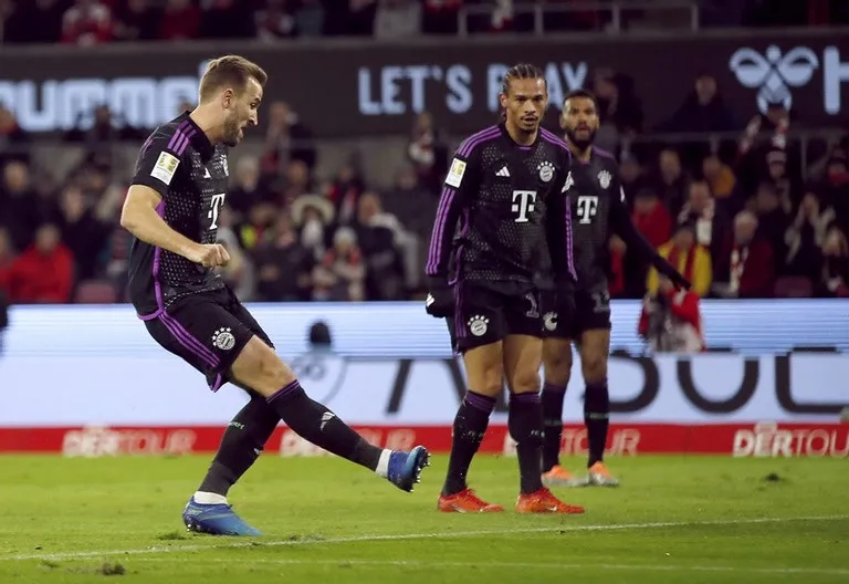 Harry Kane lập kỷ lục, đưa Bayern Munich dẫn đầu Bundesliga - Ảnh 2. Harry Kane lập kỷ lục, đưa Bayern Munich dẫn đầu Bundesliga - Ảnh 2.