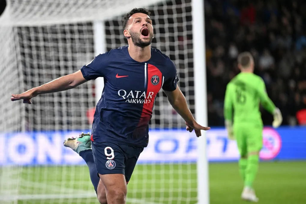 Mbappe lập công, PSG giữ vững ngôi đầu - Ảnh 1. Mbappe lập công, PSG giữ vững ngôi đầu - Ảnh 1.