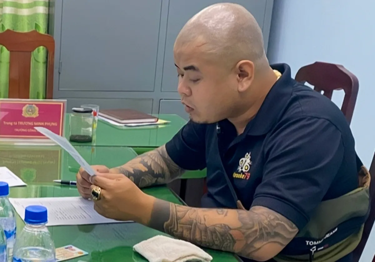 Giải cứu b&eacute; g&aacute;i 14 tuổi bị b&aacute;n v&agrave;o qu&aacute;n karaoke l&agrave;m việc với gi&aacute; 38 triệu đồng - Ảnh 1.