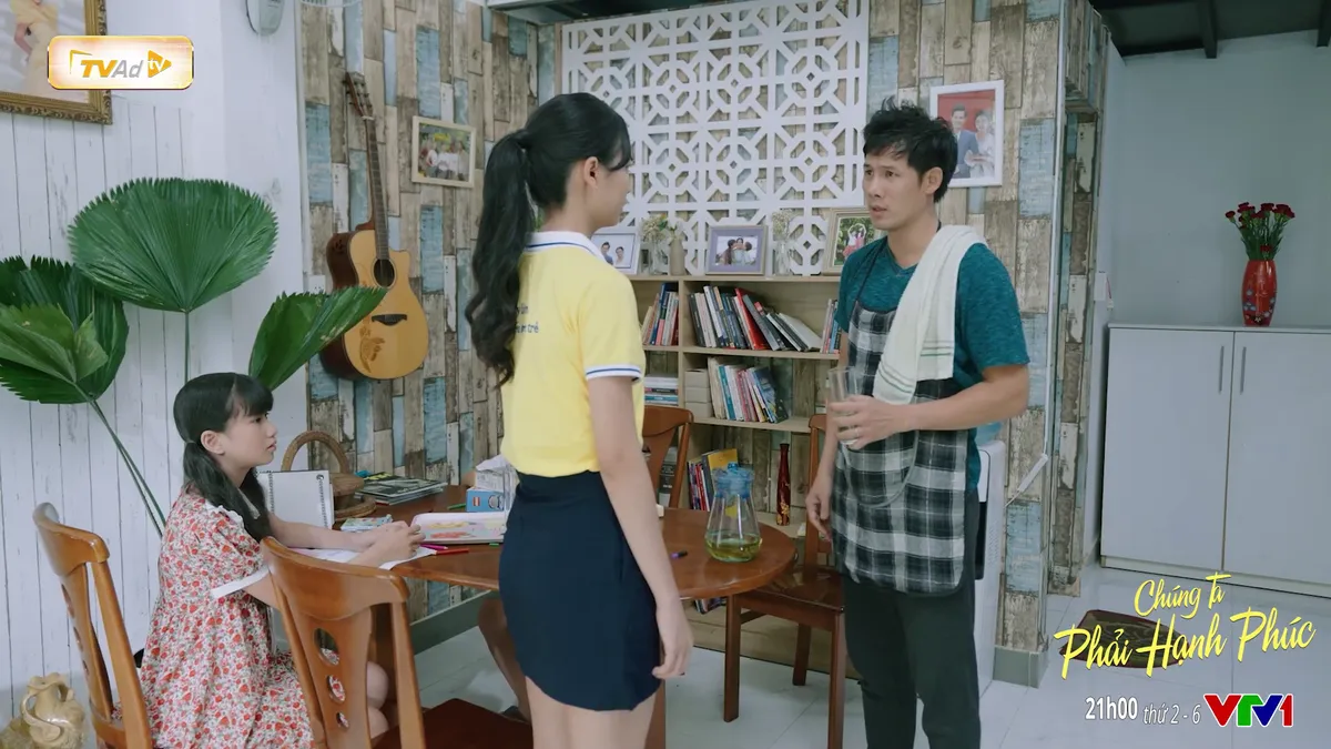Ch&uacute;ng ta phải hạnh ph&uacute;c - Tập 14: Con trai Nguyệt nợ tới 60 triệu đồng - Ảnh 6.