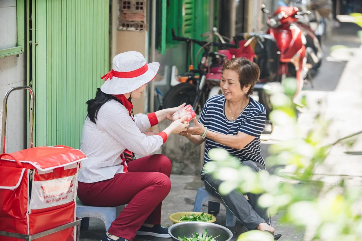 Yakult Lady - hệ thống c&ocirc;ng việc kh&ocirc;ng bị thay thế bởi sự ph&aacute;t triển của c&ocirc;ng nghệ - Ảnh 4.