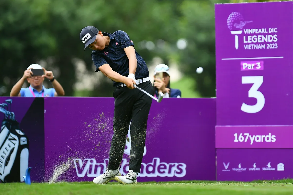 Nguyễn Anh Minh kèm chặt huyền thoại golf thế giới Michael Campbell - Ảnh 2. Nguyễn Anh Minh kèm chặt huyền thoại golf thế giới Michael Campbell - Ảnh 2.