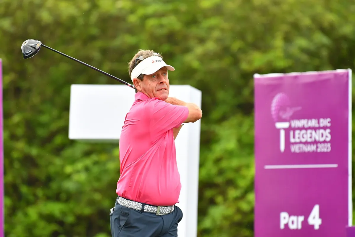 Golfer huyền thoại đầu tiên đạt eagle tại giải golf huyền thoại là ai? - Ảnh 1. Golfer huyền thoại đầu tiên đạt eagle tại giải golf huyền thoại là ai? - Ảnh 1.