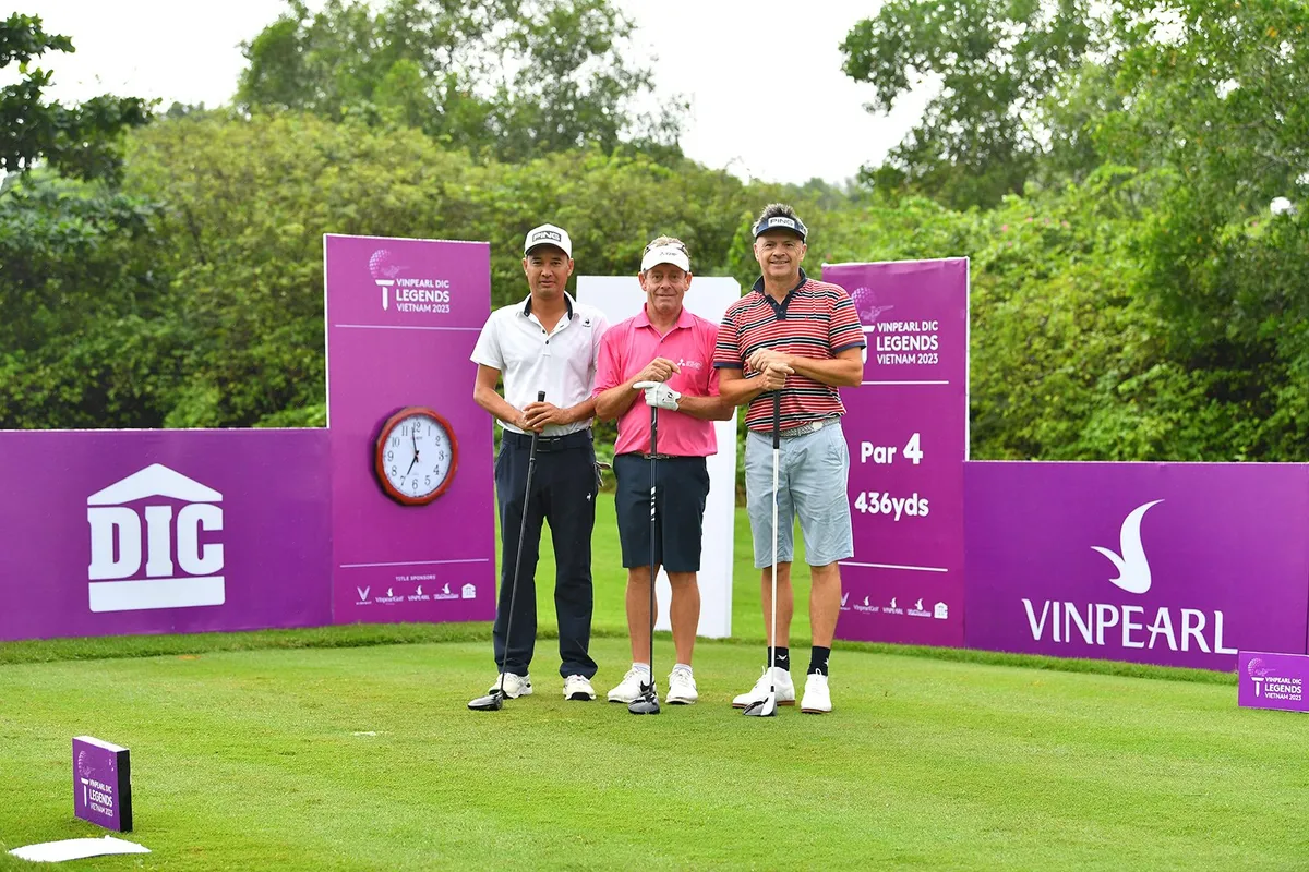 Golfer huyền thoại đầu tiên đạt eagle tại giải golf huyền thoại là ai? - Ảnh 2. Golfer huyền thoại đầu tiên đạt eagle tại giải golf huyền thoại là ai? - Ảnh 2.