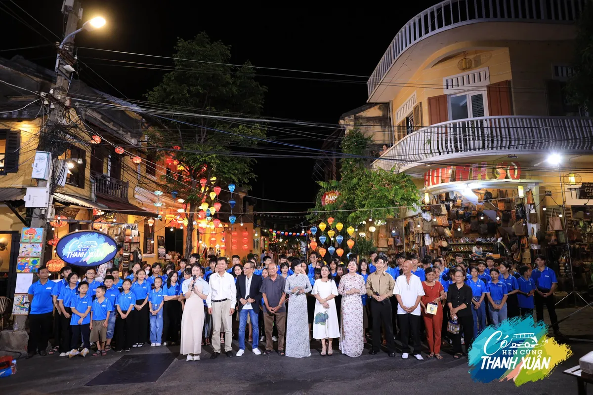 Có hẹn cùng thanh xuân - Niềm hy vọng: Hành trình “gieo” hy vọng của những hướng dẫn viên du lịch tuổi trung niên - Ảnh 13.