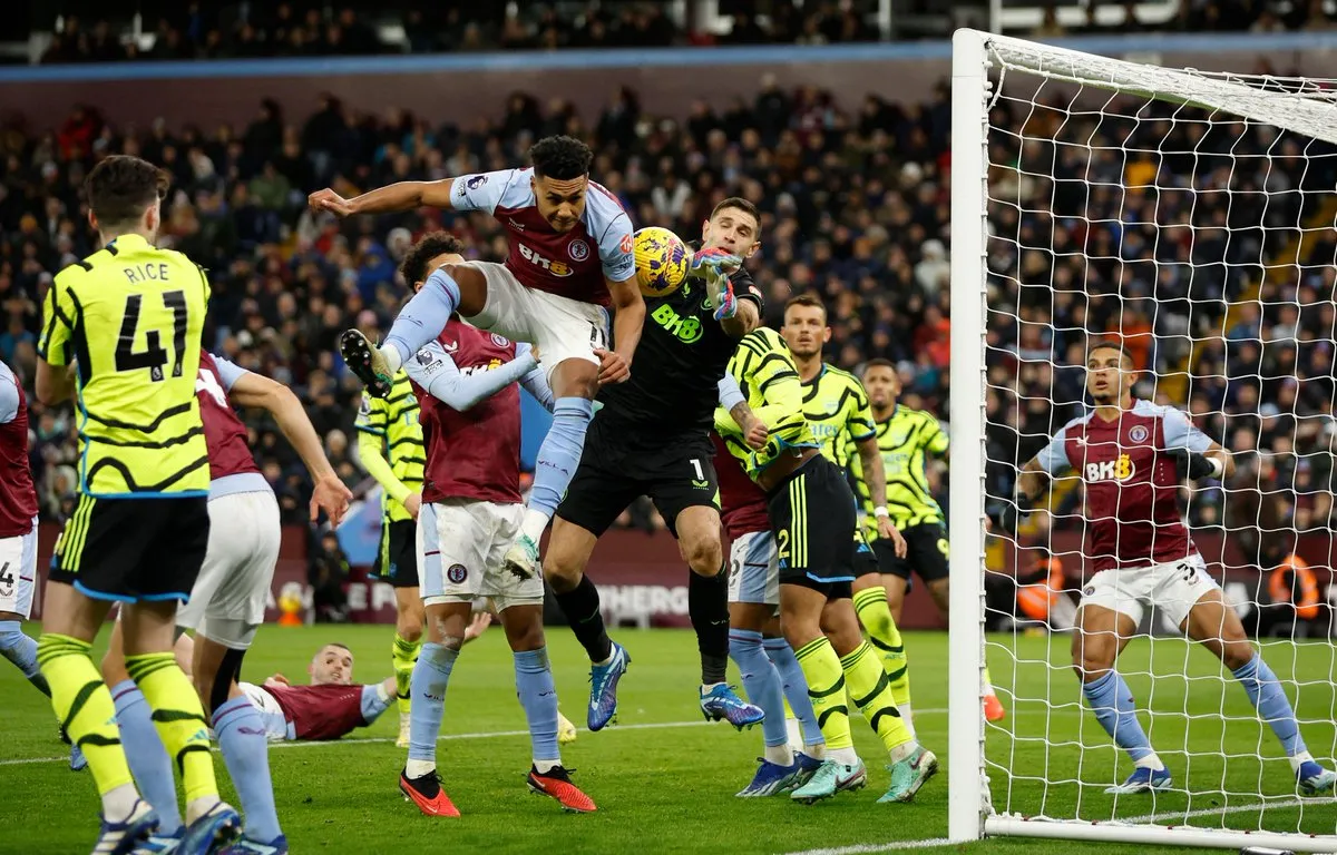 Arsenal thua tối thiểu trước Aston Villa - Ảnh 1. Arsenal thua tối thiểu trước Aston Villa - Ảnh 1.