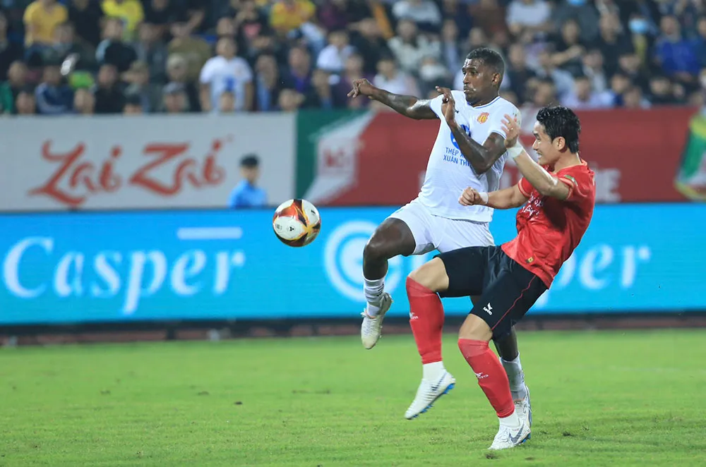 Tổng hợp vòng 5 Night Wolf V.League 1-2023/24: Nhóm đầu bảng thu hẹp khoảng cách - Ảnh 2. Tổng hợp vòng 5 Night Wolf V.League 1-2023/24: Nhóm đầu bảng thu hẹp khoảng cách - Ảnh 2.