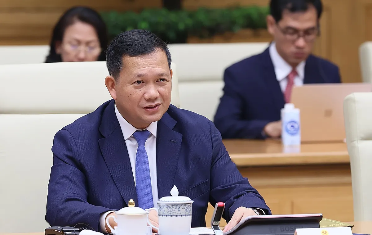Thủ tướng Phạm Minh Ch&iacute;nh hội đ&agrave;m với Thủ tướng Campuchia Hun Manet - Ảnh 4.
