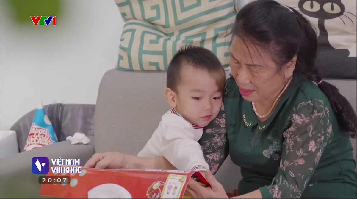 Ăn sữa chua đúng cách vào mùa lạnh - Ảnh 1. Ăn sữa chua đúng cách vào mùa lạnh - Ảnh 1.
