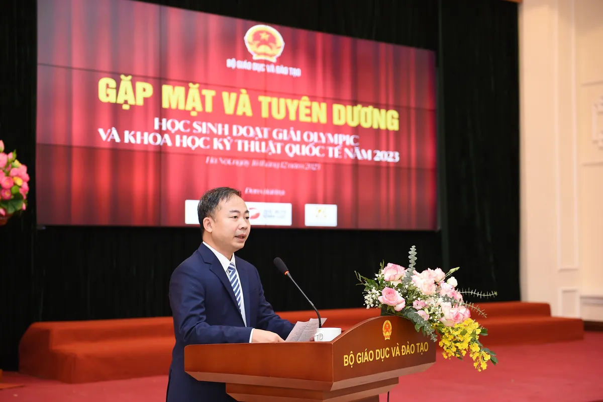 Học sinh đoạt giải Olympic và Khoa học Kỹ thuật quốc tế năm 2023 - Điểm sáng được quốc tế ghi nhận - Ảnh 1.