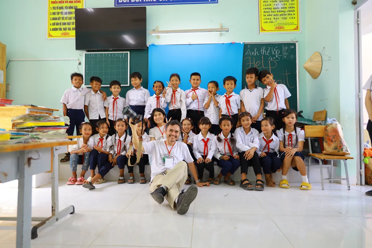 Kh&aacute;nh Ho&agrave;: Hưởng ứng ng&agrave;y hội chụp ảnh ch&acirc;n dung miễn ph&iacute; cho trẻ em v&ugrave;ng cao - Ảnh 14.