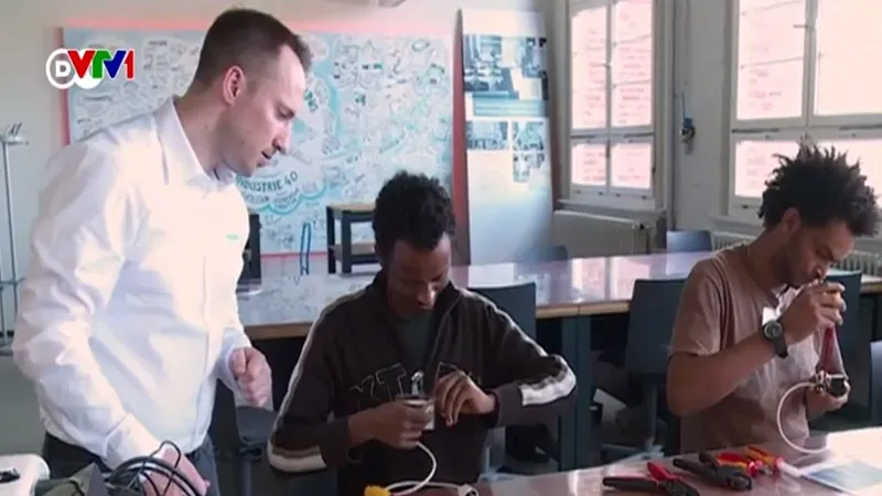 Di cư l&agrave; động lực của ph&aacute;t triển kinh tế - x&atilde; hội thế giới - Ảnh 2.