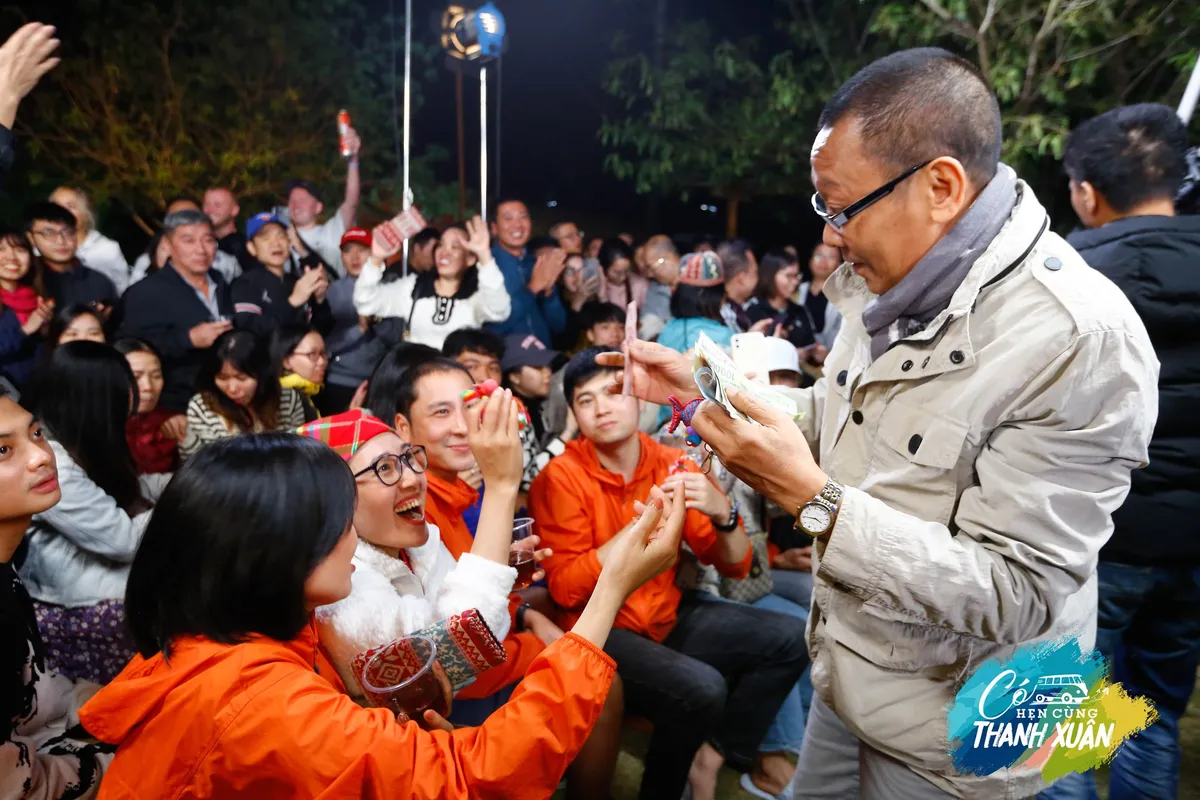 Có hẹn cùng thanh xuân - Vẽ ước mơ: “Biệt đội siêu ngầu” trao yêu thương tới các em nhỏ vùng cao Xéo Sà Lủng - Ảnh 5.