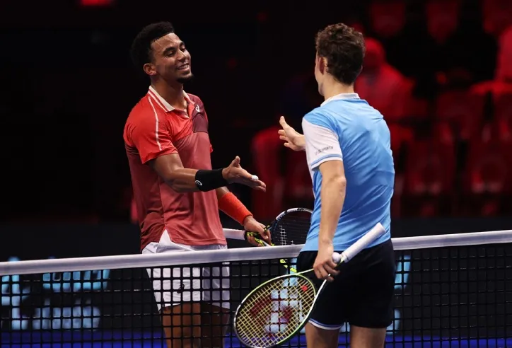 Arthur Fils và Hamad Medjekovic vào chung kết ATP Next Gen Finals 2023 - Ảnh 2. Arthur Fils và Hamad Medjekovic vào chung kết ATP Next Gen Finals 2023 - Ảnh 2.