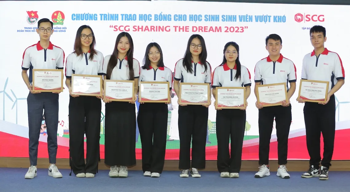 100 học sinh, sinh viên được trao Học bổng SCG Sharing the Dream 2023 - Ảnh 4.