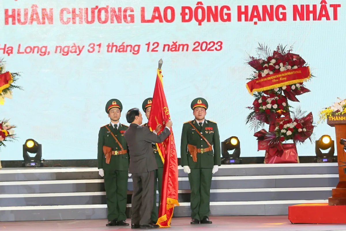 Thành phố Hạ Long kỷ niệm 30 năm ngày thành lập - Ảnh 2.