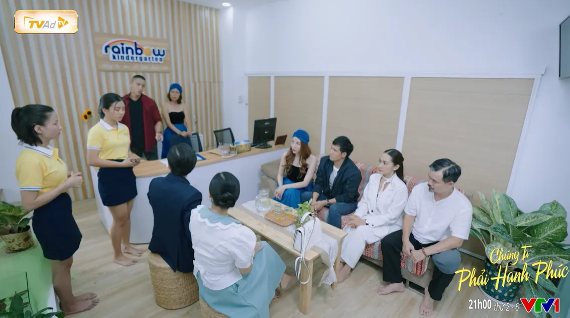 Ch&uacute;ng ta phải hạnh ph&uacute;c - Tập 19: Hiền bị phụ huynh đến trường g&acirc;y rối - Ảnh 1.