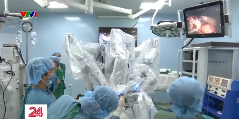 TP Hồ Ch&iacute; Minh: Ph&aacute;t triển y tế chuy&ecirc;n s&acirc;u thu h&uacute;t điều trị trong nước - Ảnh 3.