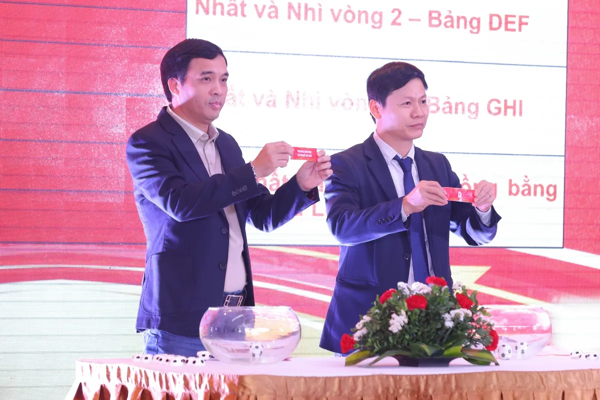 Bốc thăm VCK giải Vô địch Bóng đá nam sinh viên toàn quốc SV Cup 2023 - Ảnh 1. Bốc thăm VCK giải Vô địch Bóng đá nam sinh viên toàn quốc SV Cup 2023 - Ảnh 1.