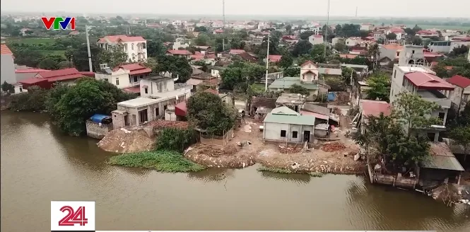 Hà Nội: San lấp trạc thải trái phép, một số ao hồ đang bị xóa sổ - Ảnh 3.