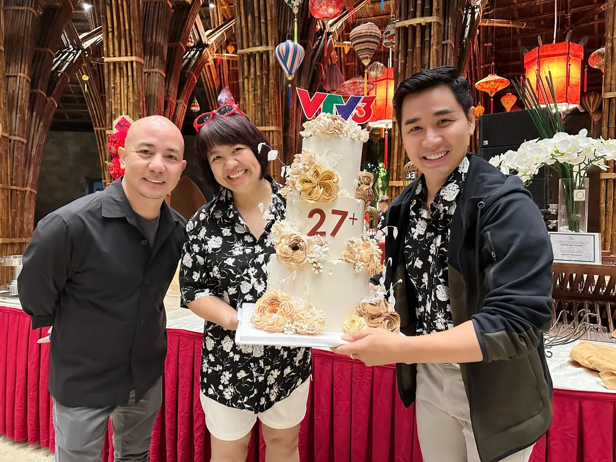 MC, BTV nổi tiếng ch&uacute;c mừng sinh nhật VTV3 tr&ograve;n 27 tuổi - Ảnh 5.