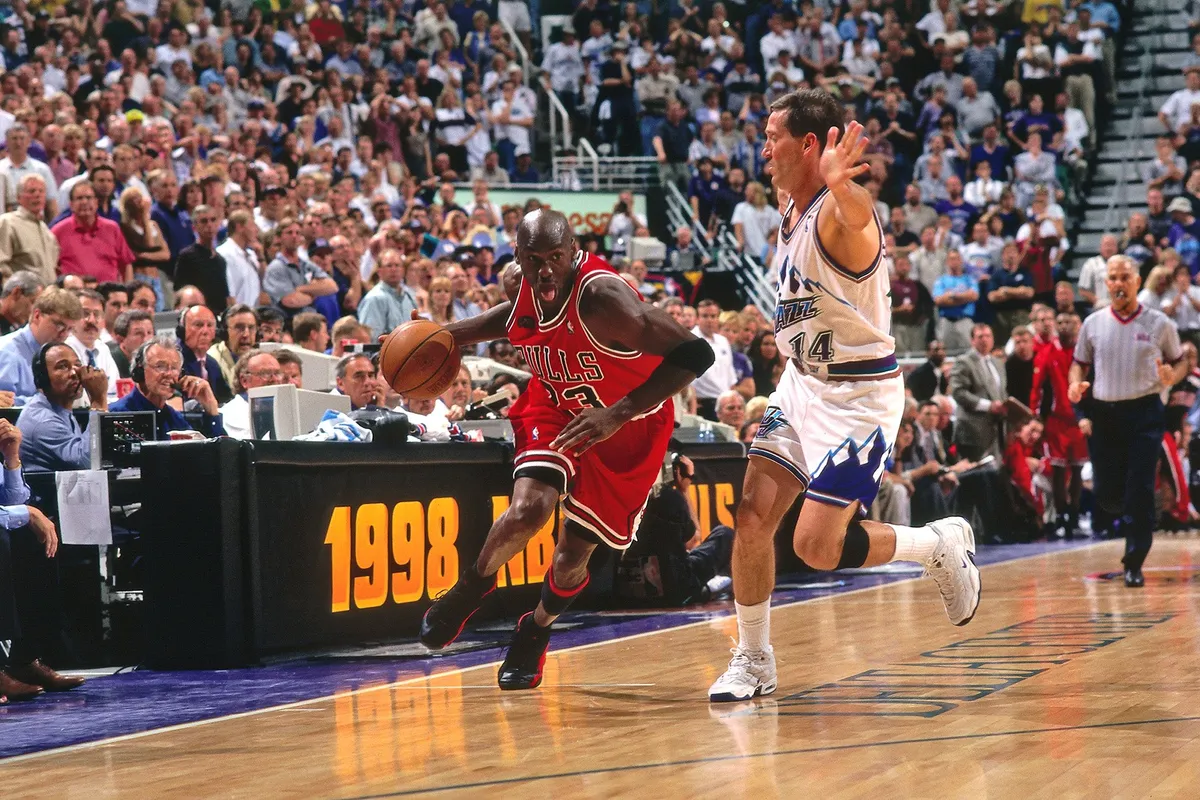 Đôi giày của Michael Jordan thiết lập kỷ lục đấu giá mới - Ảnh 1. Đôi giày của Michael Jordan thiết lập kỷ lục đấu giá mới - Ảnh 1.