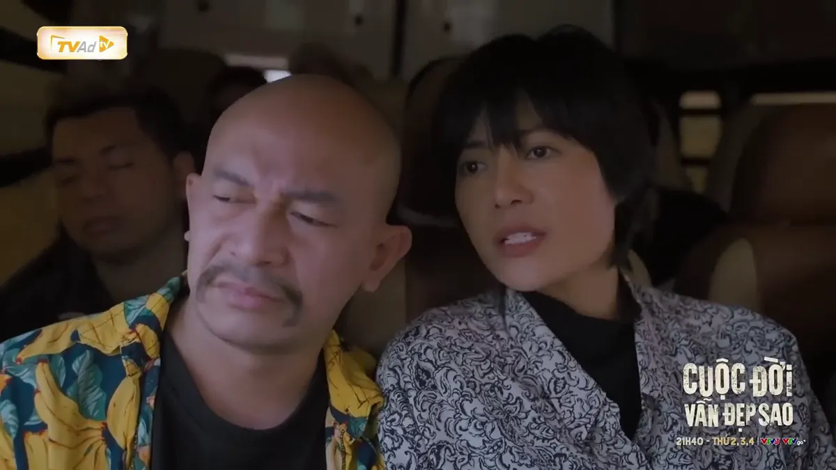 Cuộc đời vẫn đẹp sao - Tập 6: Lưu &ocirc;m trai lạ tr&ecirc;n xe, vẫn c&ograve;n ghen với Luyến - Ảnh 2.