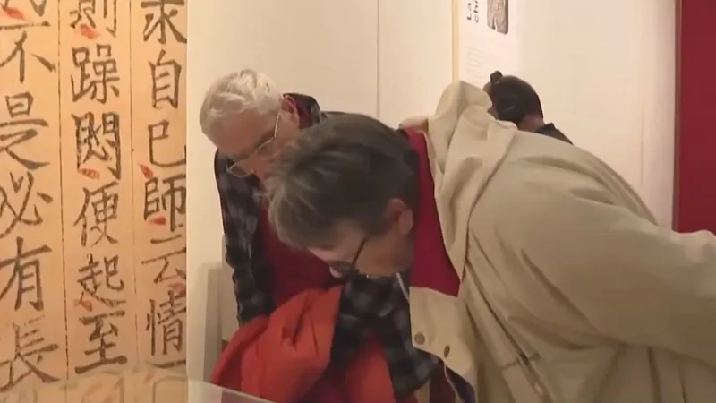 Cuốn s&aacute;ch Phật in bằng kim loại cổ xưa nhất - Ảnh 1.