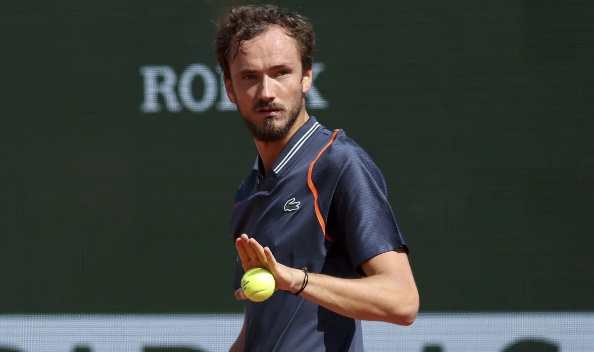 Daniil Medvedev dừng bước tại tứ kết Monte Carlo Masters - Ảnh 1. Daniil Medvedev dừng bước tại tứ kết Monte Carlo Masters - Ảnh 1.