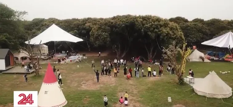 Ngang nhi&ecirc;n thu ph&iacute; tr&ecirc;n đất b&atilde;i s&ocirc;ng Hồng: Ch&iacute;nh quyền địa phương n&oacute;i g&igrave;? - Ảnh 2.