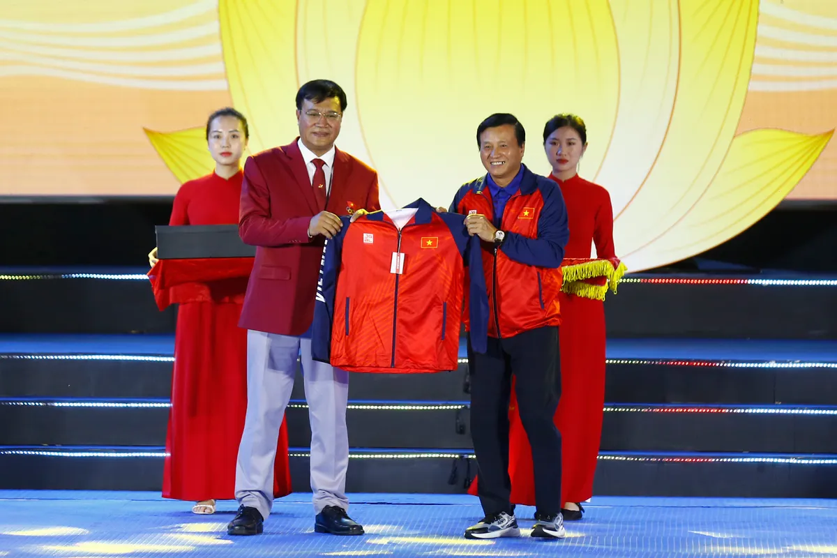 ẢNH | Lễ xuất quân của Đoàn Thể thao Việt Nam tham dự SEA Games 32 - Ảnh 6. ẢNH | Lễ xuất quân của Đoàn Thể thao Việt Nam tham dự SEA Games 32 - Ảnh 6.