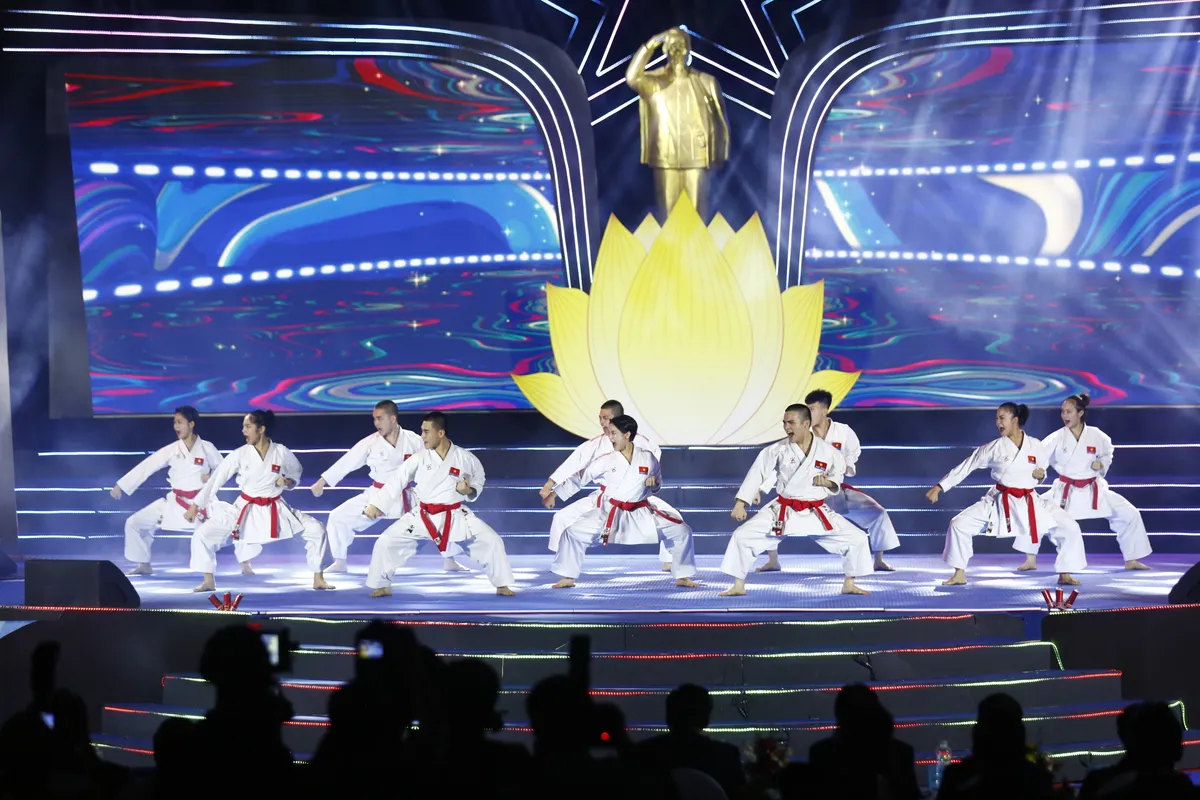 ẢNH | Lễ xuất quân của Đoàn Thể thao Việt Nam tham dự SEA Games 32 - Ảnh 13. ẢNH | Lễ xuất quân của Đoàn Thể thao Việt Nam tham dự SEA Games 32 - Ảnh 13.