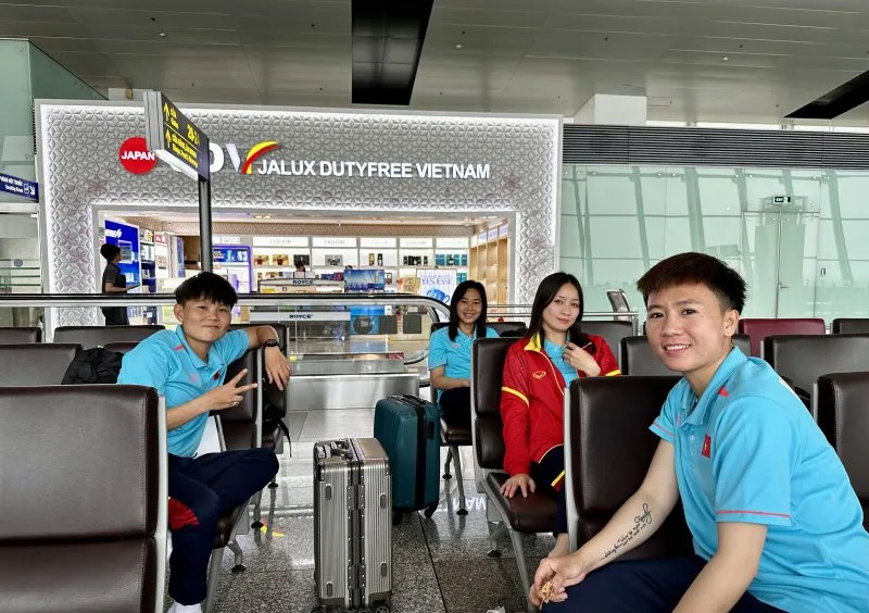 ĐT nữ Việt Nam khởi hành sang Nepal thi đấu Vòng loại Olympic 2024 - Ảnh 2. ĐT nữ Việt Nam khởi hành sang Nepal thi đấu Vòng loại Olympic 2024 - Ảnh 2.