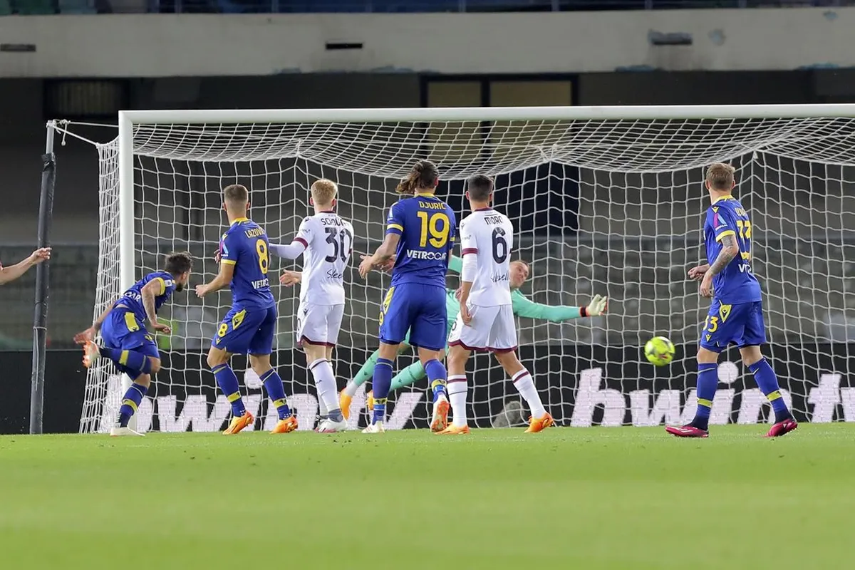 Hellas Verona giành 3 điểm quan trọng trước Bologna - Ảnh 1. Hellas Verona giành 3 điểm quan trọng trước Bologna - Ảnh 1.