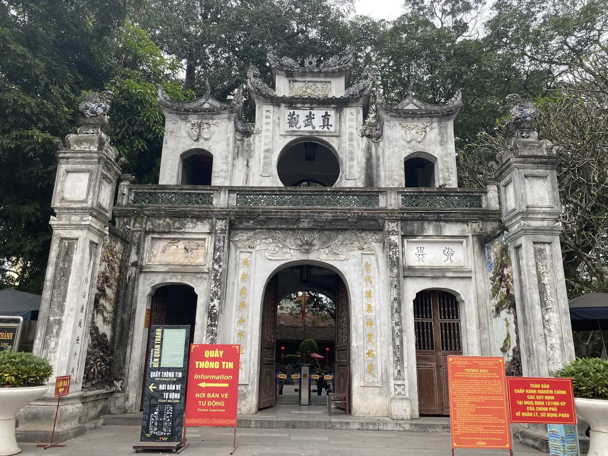 Tứ trấn Thăng Long: Nét đẹp tâm linh độc đáo giữa lòng Thủ đô - Ảnh 1. Tứ trấn Thăng Long: Nét đẹp tâm linh độc đáo giữa lòng Thủ đô - Ảnh 1.