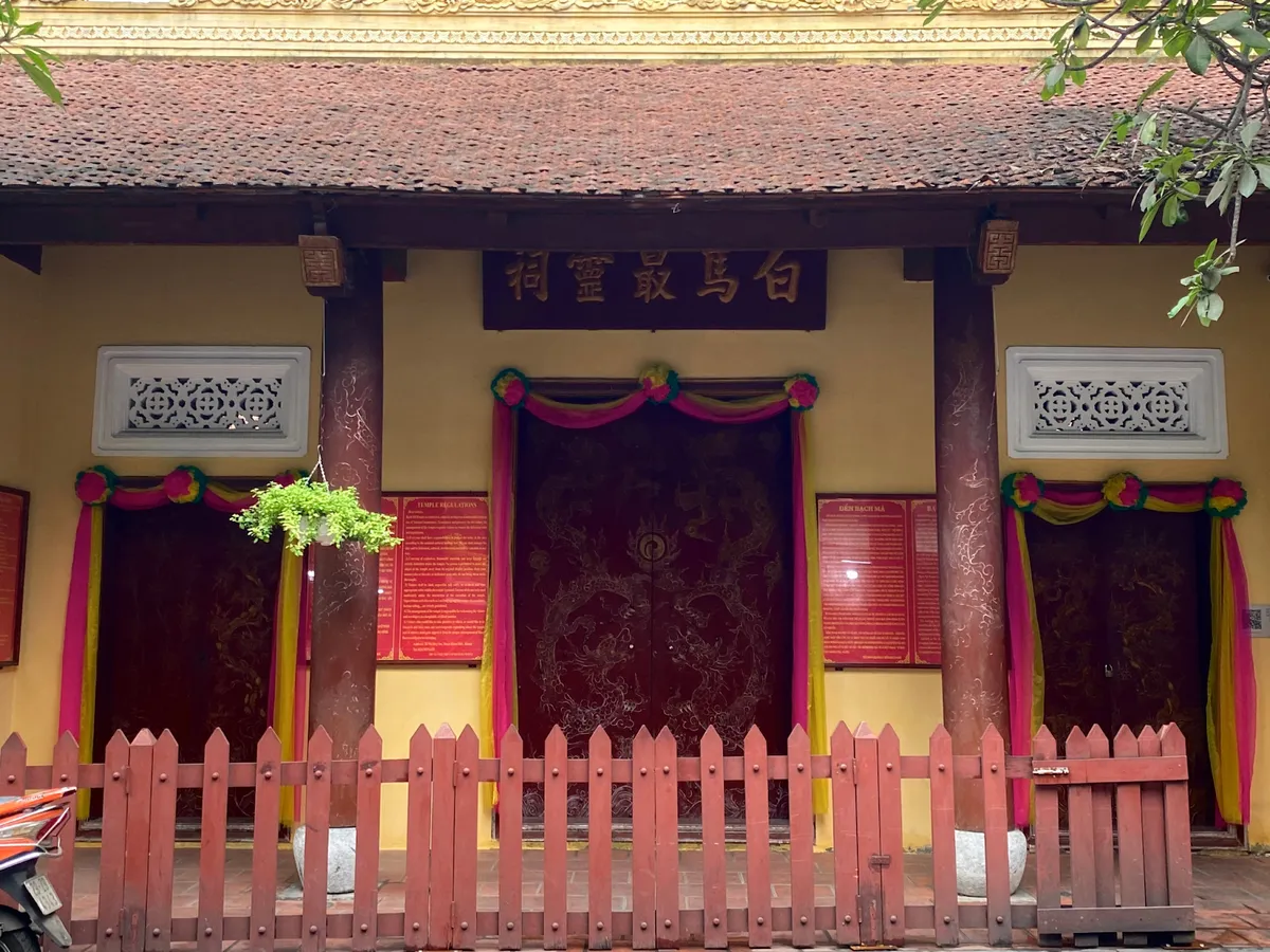 Tứ trấn Thăng Long: Nét đẹp tâm linh độc đáo giữa lòng Thủ đô - Ảnh 10. Tứ trấn Thăng Long: Nét đẹp tâm linh độc đáo giữa lòng Thủ đô - Ảnh 10.